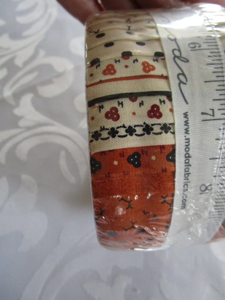 Rollo de gelatina de madera de zarza de telas Moda fuera de stock - Nuevo, 40 - 2 1/2" TIRAS Foto 4 de 4