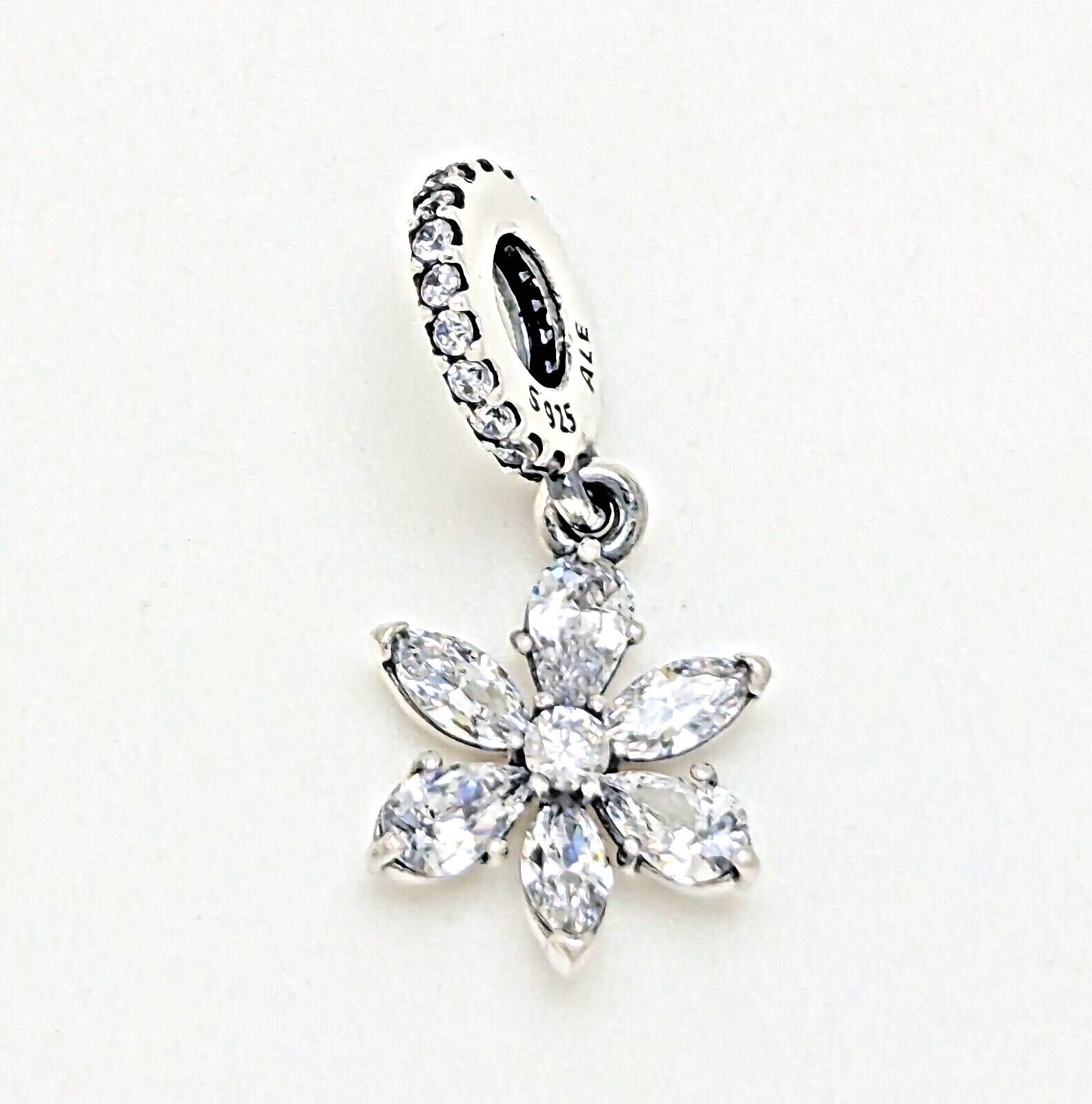 New 100% Authentic PANDORA 925 Sparkling Herbarium Cluster Charm ...