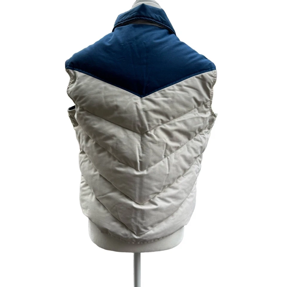 Woolrich Woman Down Vest Large Blue White Western Yoke Puffer 70s Heritage - Image 3 of 4