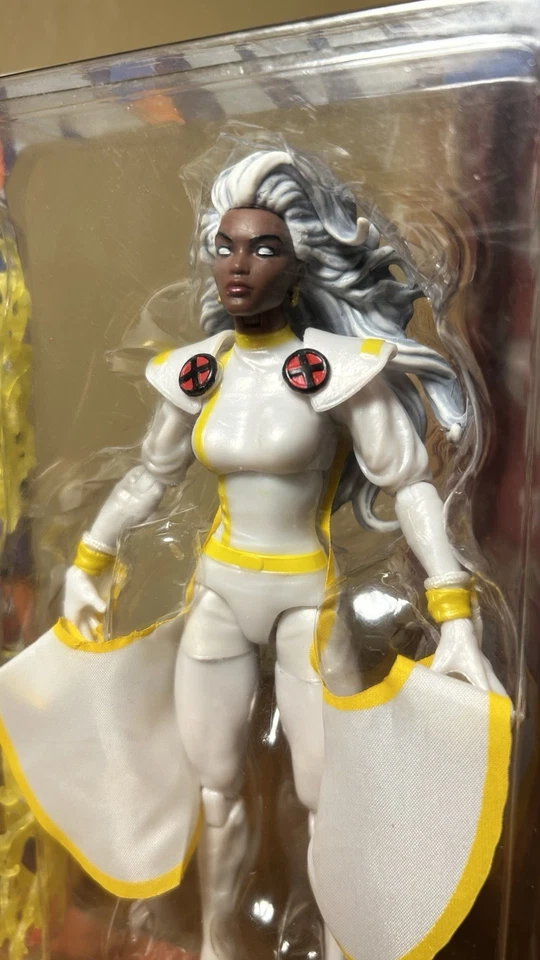Figura de acción Marvel Legends 1st Retro X-Men Wave Storm 2019 - SUELTA Foto 3 de 4