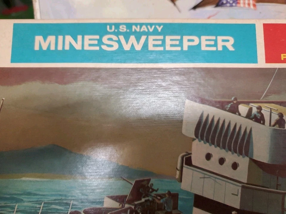 Lindberg 1968 U.S. Navy Minesweeper Motorized, Operates In Water New Open Box - Image 2 of 4