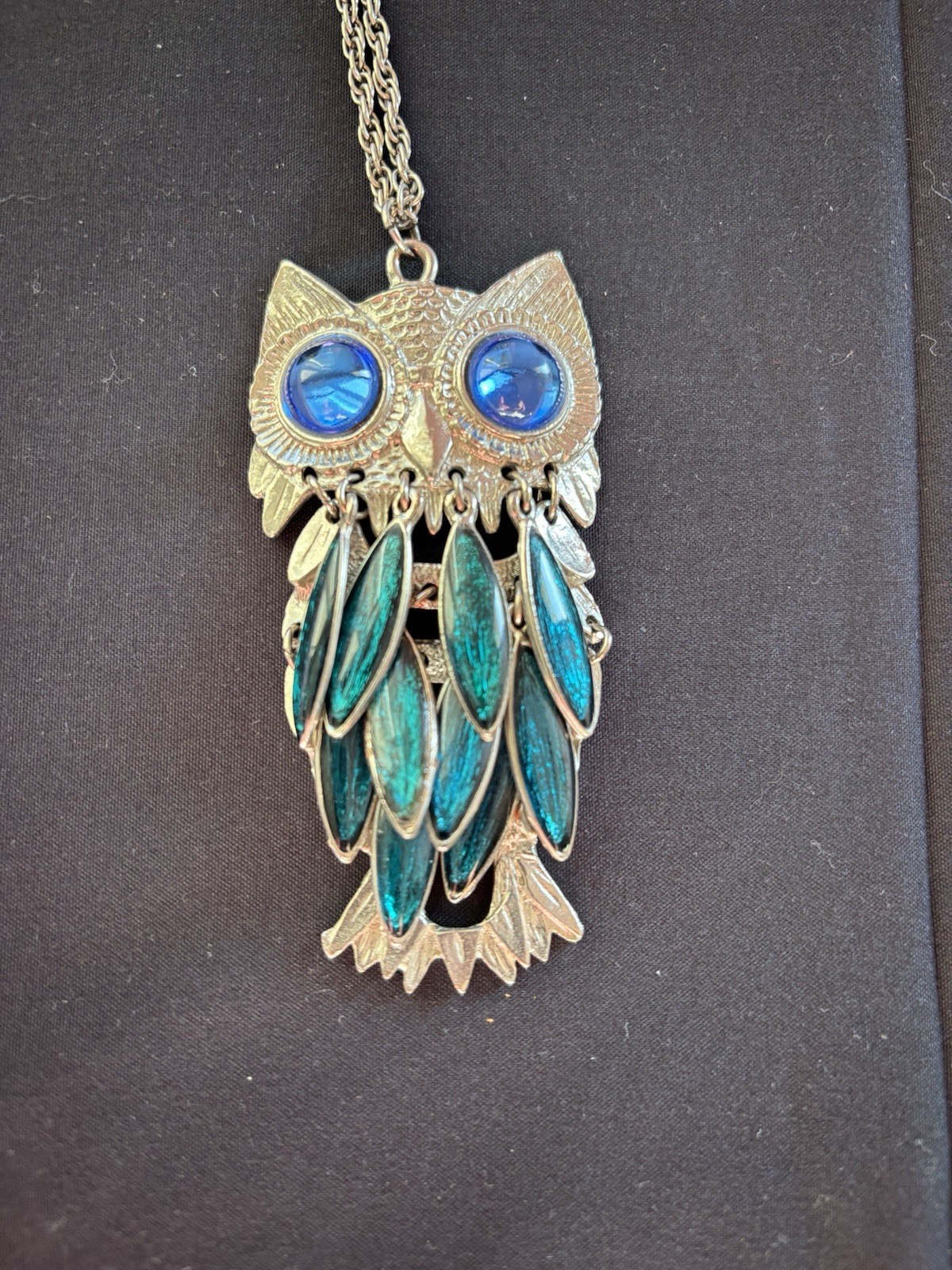 Vintage Silver Tone Owl Pendant Necklace with Blue Rhinestone Eyes 24” Chain