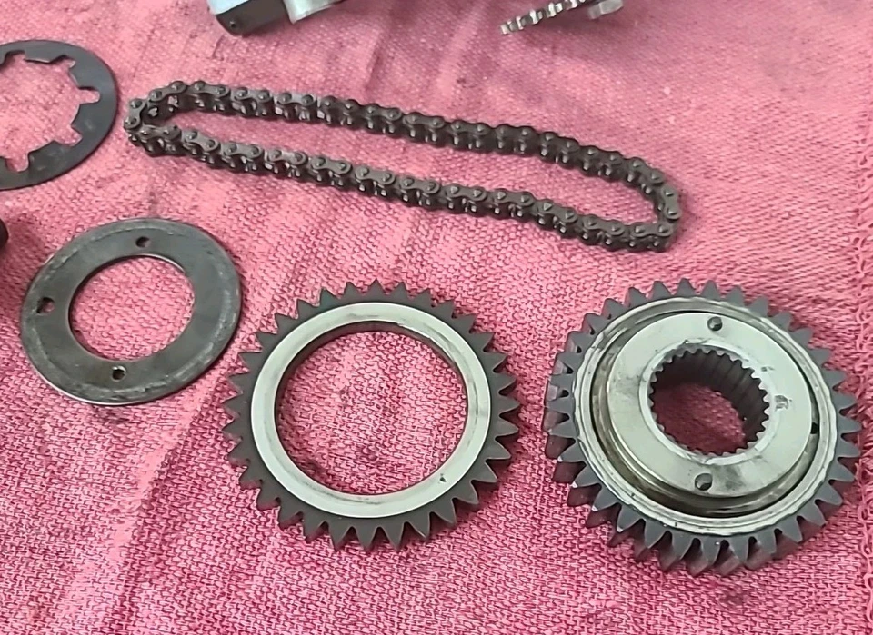 Honda CX500 1979 CX500C CX500D Custom Deluxe aceite de motor bomba y engranaje de transmisión final Foto 4 de 4