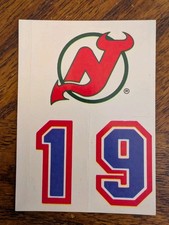 New Jersey Devils 1986 Topps Hockey Sticker Card #27 (NM)