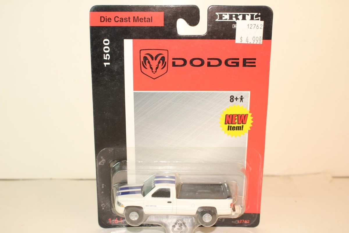 レア！！　アメ車　ミニカー　1/16 ダッジ　RAM1500 V8 楽天市場】Bruder ブルーダー 正規輸入品 ドイツ Ram パワー