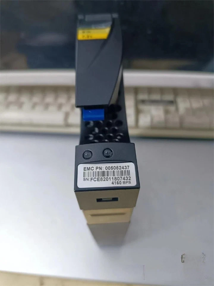 EMC Unity 6TB D3-VS07-6000 005052438 12Gb NL SAS 6T Storage Hard Disk - Image 2 of 4