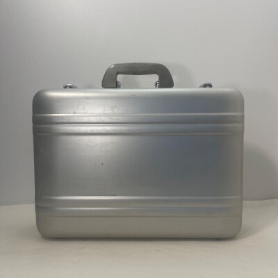 40's-50's Vintage Zero Halliburton Aircraft Aluminum Brief/Attache Case E4-SI