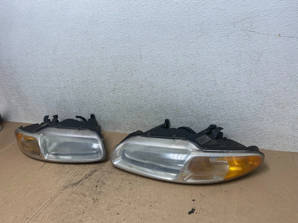Faros halógenos laterales izquierdo+derecho Chrysler Sebring 1996-2000 OEM Q1687 Foto 2 de 4