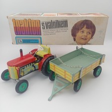 KOVAP Traktor mit Anhänger - Federwerk Antrieb - DDR Spielzeug - OVP