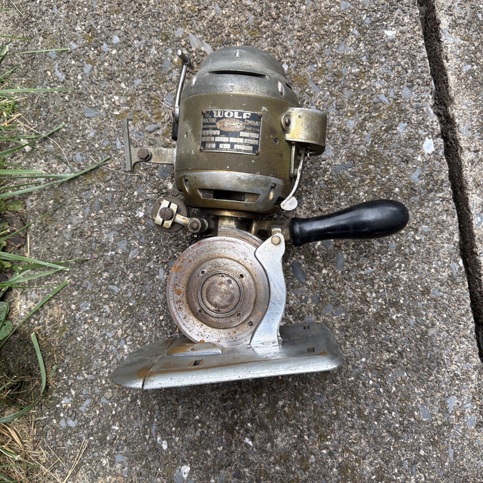 Vintage Cutting Machine Wolf blazer vintage 110 volts as is untested