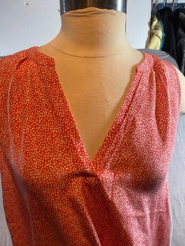 Joie Blouse Tunic Sleeveless Womens Medium SILK Pink V Neck NEW $174 - Picture 3 of 18