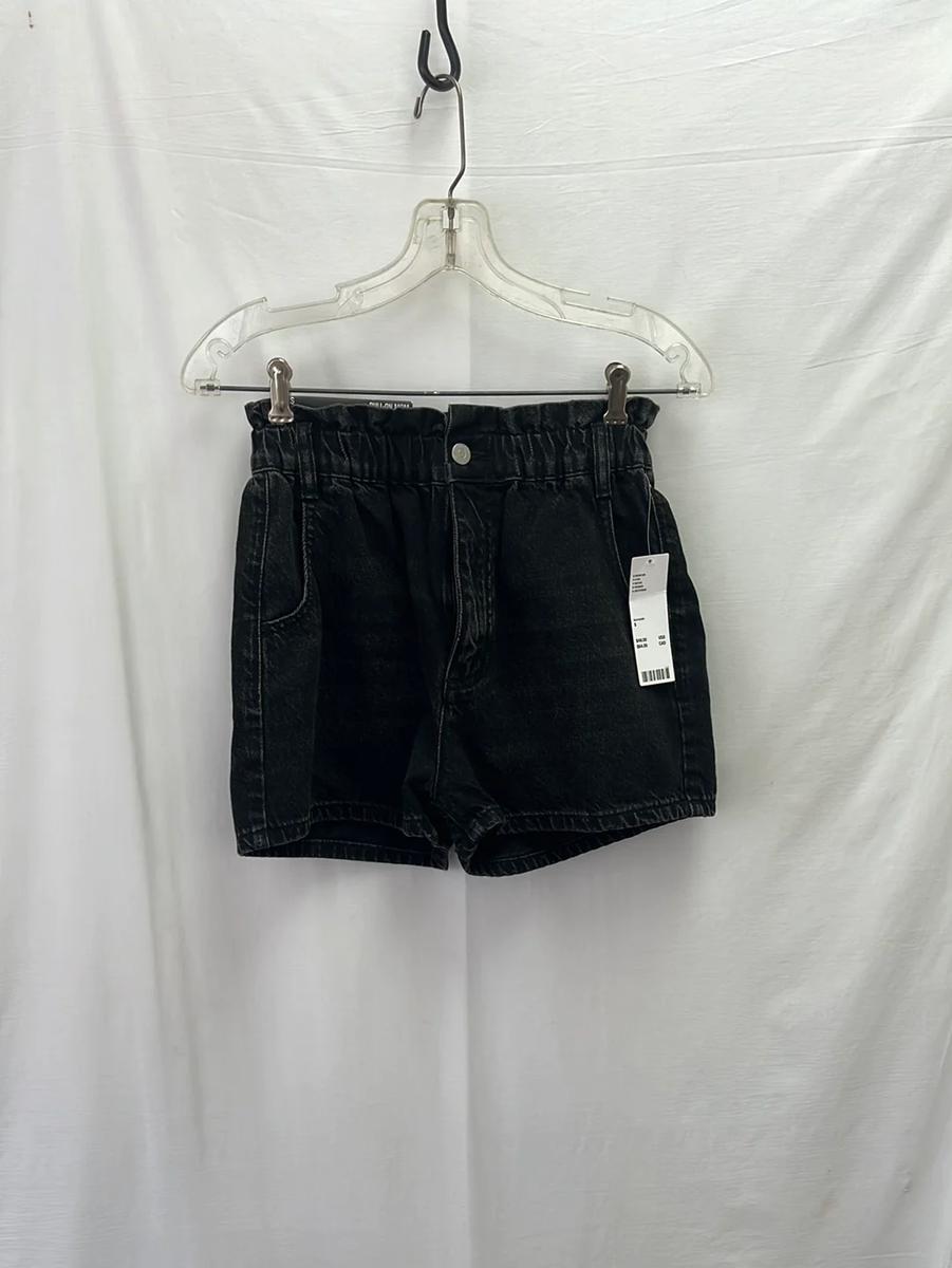 NWT -- Urban Outfitters Black BDG Pull-On Mom Jean Shorts -- Size: Small