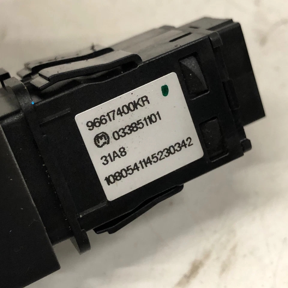 CITROEN C5 MK2 INTERRUPTOR LUZ PELIGRO BOTÓN MANDO SALPICADERO UNIDAD 08-11 Foto 2 de 3