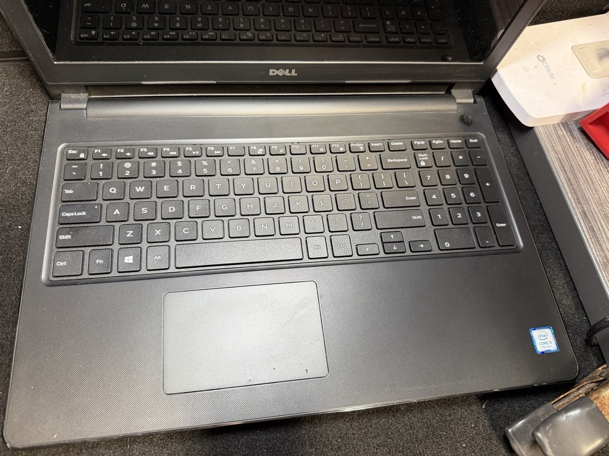 Dell Inspiron 15 3567 15in i5 8th Gen No hard Drive for Parts and
