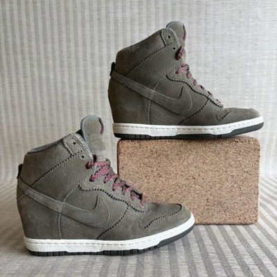 Nike Dunk Sky Hi Hidden Heel Shoes Womens 7 Olive Suede Wedge Sneaker 528899-200