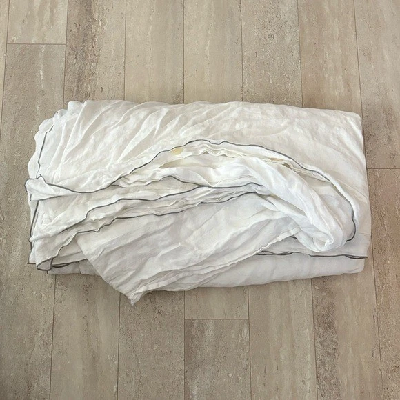 Funda nórdica y farsa de lino con punta ultra fina italiana Restauración Hardware King Foto 2 de 4