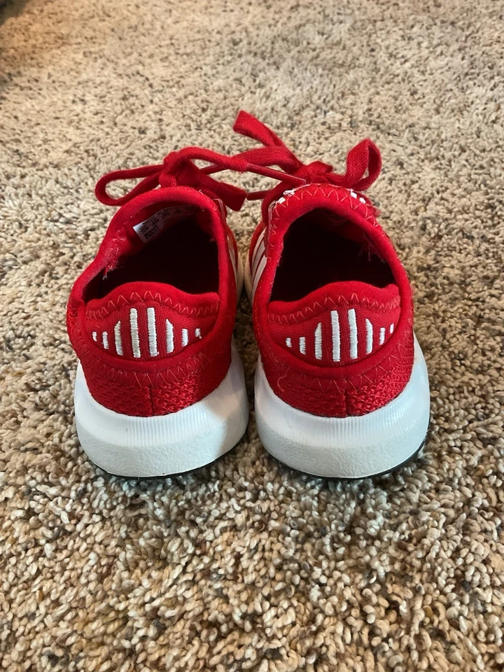 Adidas Swift Run I Infantil Niño Tenis para Correr Talla 5K Rojo Negro Blanco Foto 4 de 4