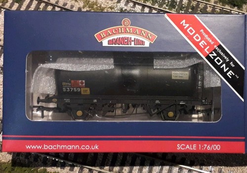 37-576 V Weathered 1 off Bachmann TTA 45T Tank Wagon Carringtons Fuel. Rare - Picture 2 of 6