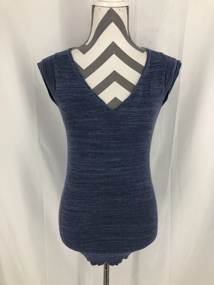 Suéter Xhilaration Azul Metálico Brillante Cuello en V Manga Gorra Pequeño Foto 2 de 4