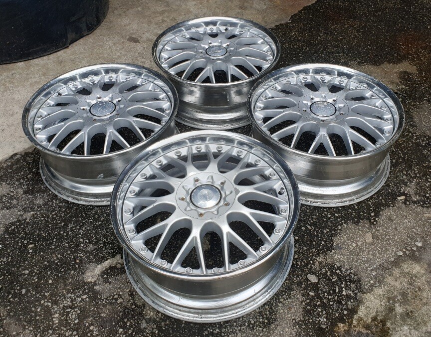 リヴェンデル　SILVER ホイール ENKEI Wheels Japan GTC-02 18X9 +25 5X112. 66.5 BORE for