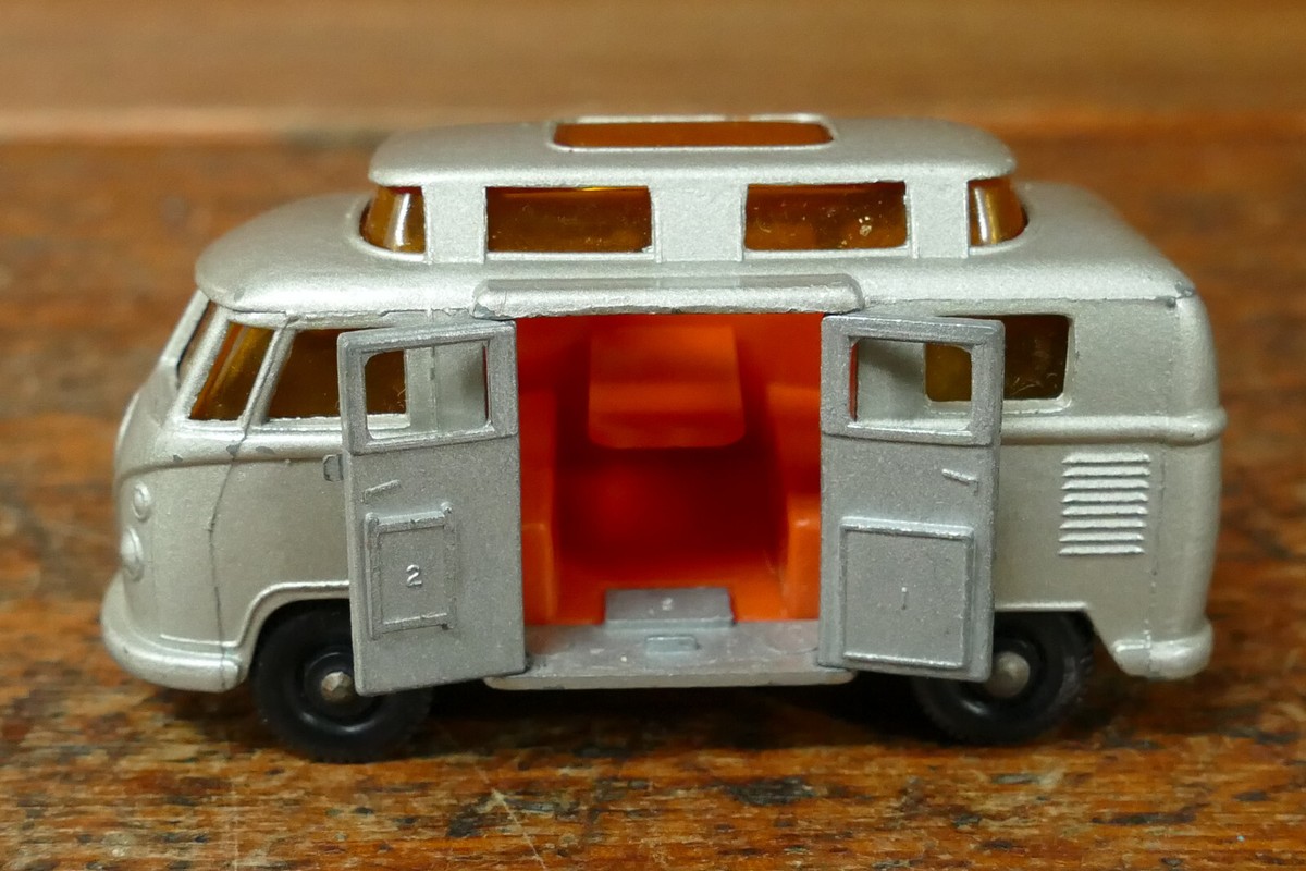 ミニカー MATCHBOX No.34 VW MICROBUS VINTAGE MATCHBOX SERIES NO. 34 VOLKSWAGEN VAN CAMPER MADE IN
