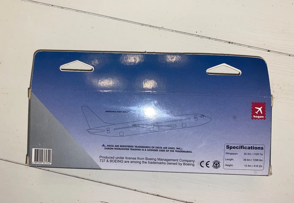 1:200 Hogan Delta Shuttle Boeing 737-800 N395DN Colors in Motion Livery - Image 3 of 3