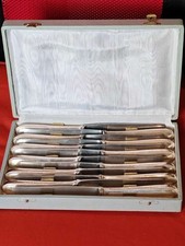 Ercuis St Hilaire 12 couteaux Perle fromage, dessert -identique christofle hotel