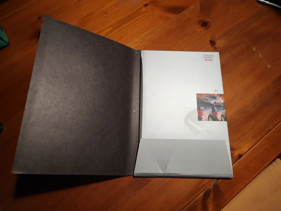 Doppio Depliant /Catalogo / Brochure AUDI A3 - Immagine 2 di 4