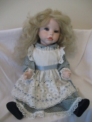 Vintage Dianna Effner 1987 Hilary blue eyes lashes full porcelain ''20'' doll