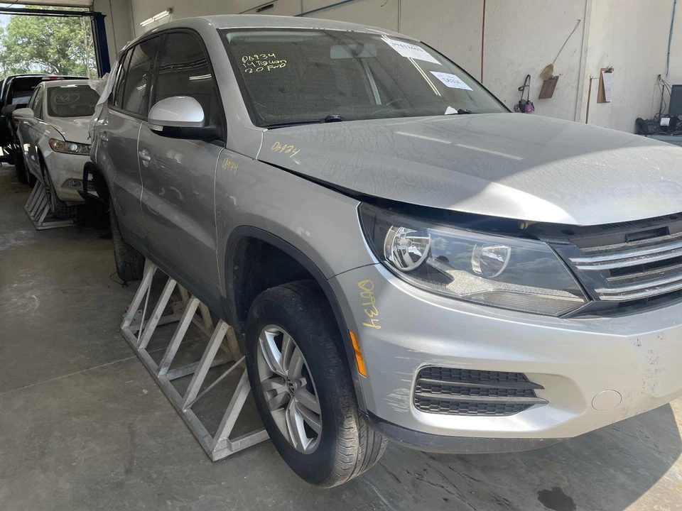 Conjunto de bomba y motor ABS usado se adapta a: Volkswagen Tiguan 2014 montaje grado A Foto 4 de 4