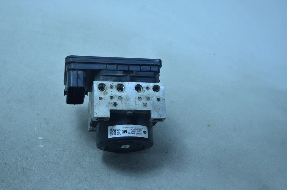 BOMBA DE FRENO ABS ANTIBLOQUEO NISSAN VERSA NOTE 14-19 OEM Foto 3 de 4