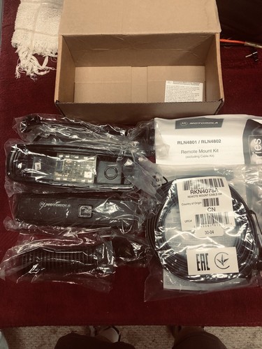 Nowy zestaw zdalnego montażu Motorola RLN4802AA CDM1250 CDM1550 z nowym 5-metrowym kablem - Zdjęcie 4 z 4