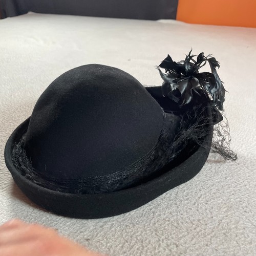 Vintage Fair Field Felts Hat Womens 22 Black Feather Neumann Church Feather - Picture 5 of 15