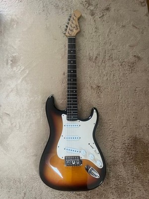 [Adjusted] Squier fender bullet Strat electric guitar