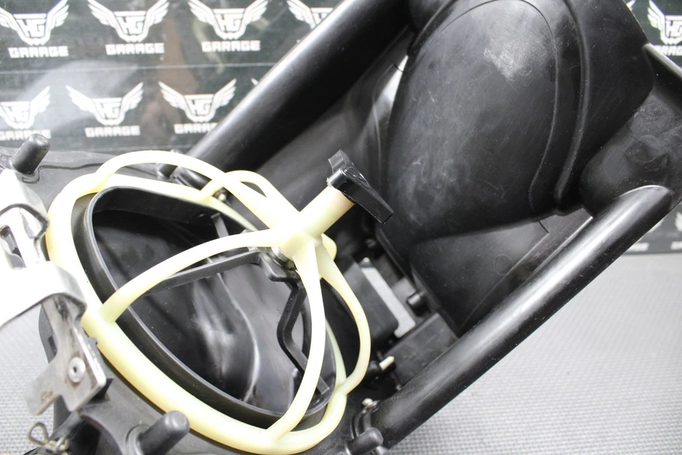 2010 2011 HONDA CRF250R OEM AIRBOX AIR CLEANER FILTER BOX INTAKE BOOT CAGE - Image 3 of 4