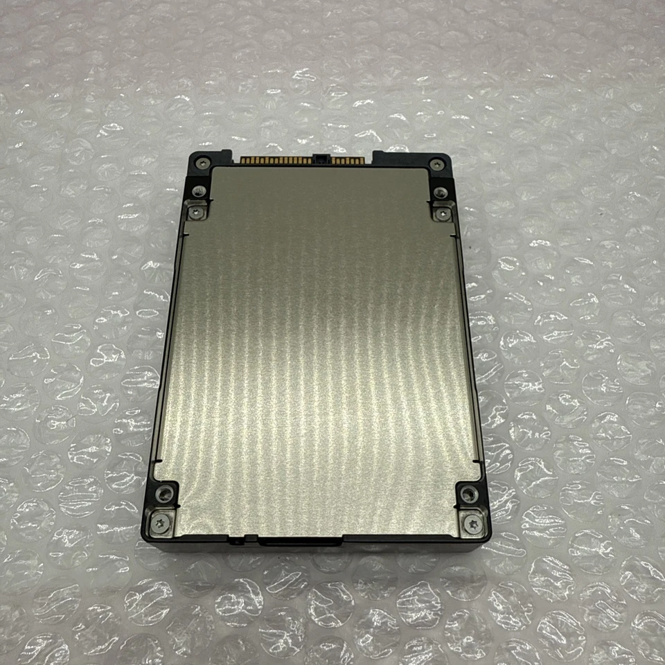 Seagate Nytro 3350 XS960SE70045 960GB  SAS 12Gb/s 3D TLC 2.5in SSD - Image 2 of 2