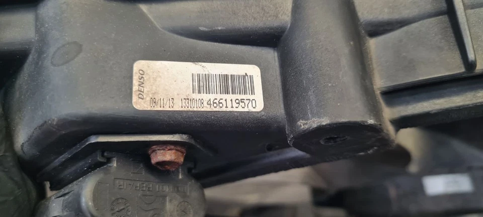 Vauxhall Corsa MK3 (D) (4400) 2014 Electric Radiator Fan & Cowling 13310108 - Image 4 of 4