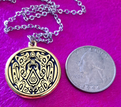 Twilight New Moon Cullen Crest Wolf Pack Insignia Necklace TM & Summit Ent.