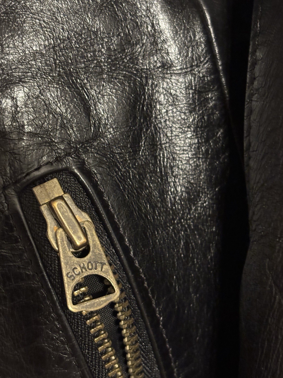 Schott NYC Black Leather Cafe Racer Jacket Men’s Small Made In USA Dean Classic