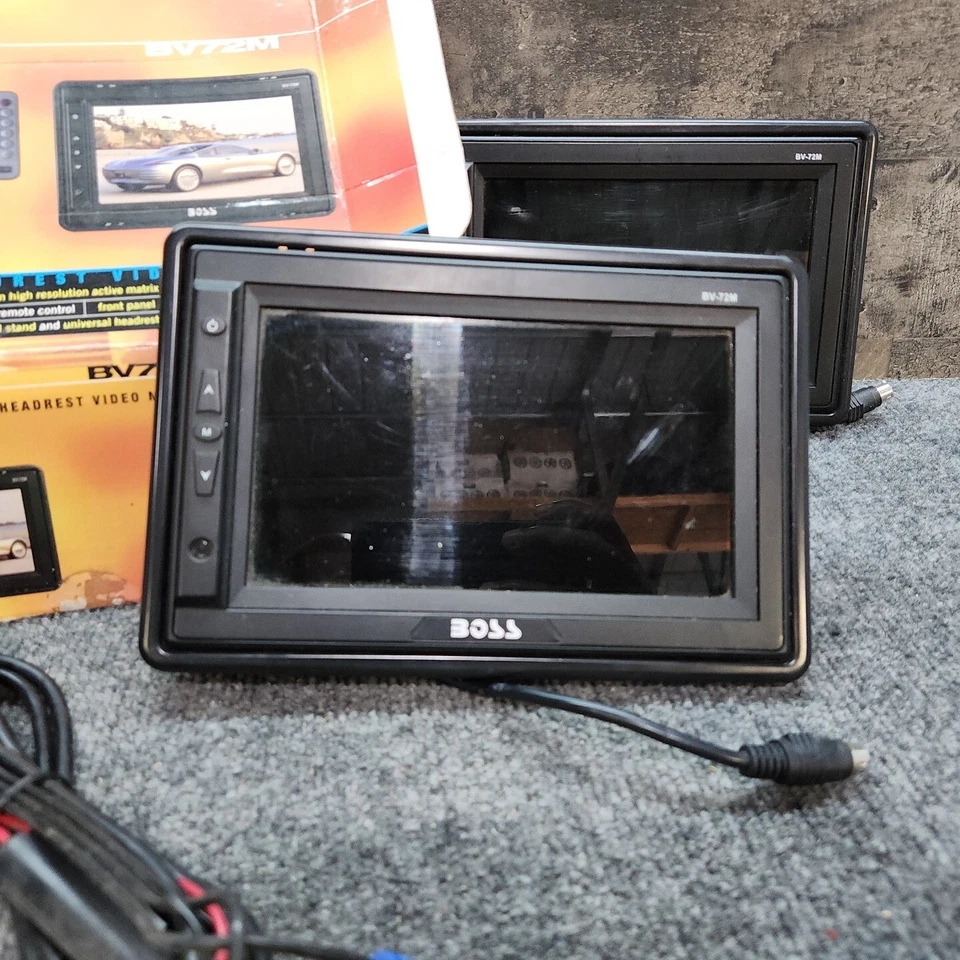 Boss BV72M 7.2" Headrest Video Monitor w/ Remote (w/ 2nd monitor may be cracked - Image 2 of 4