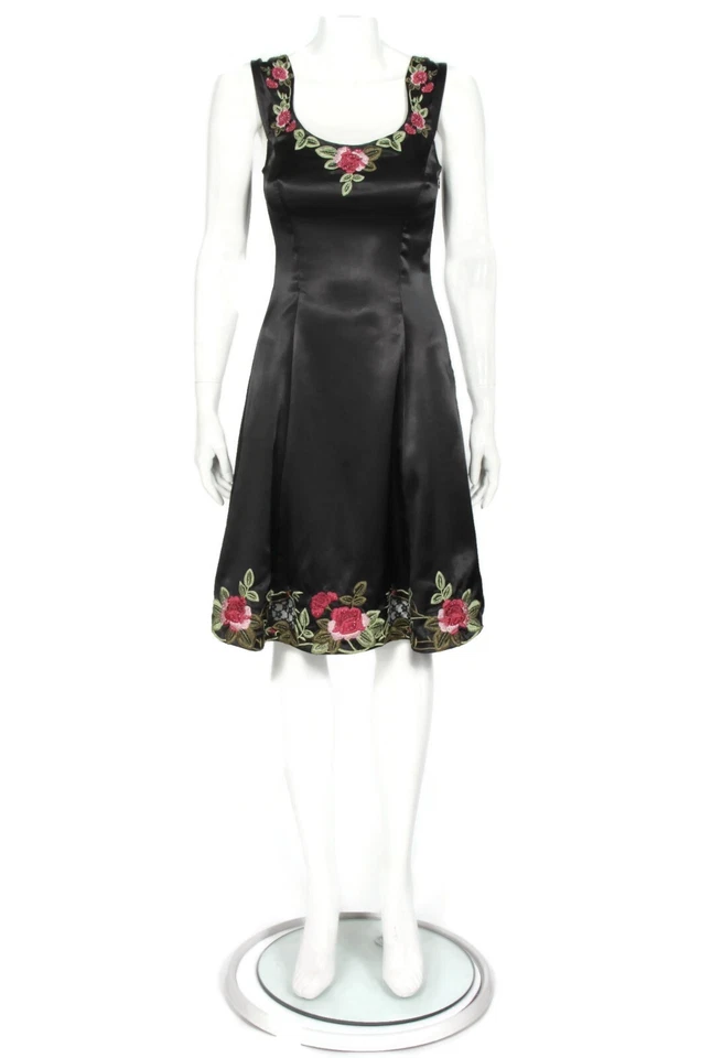 Betsey Johnson Evening Black Dress Romantic Embroidery Beaded size 4 - 205 - Image 2 of 4