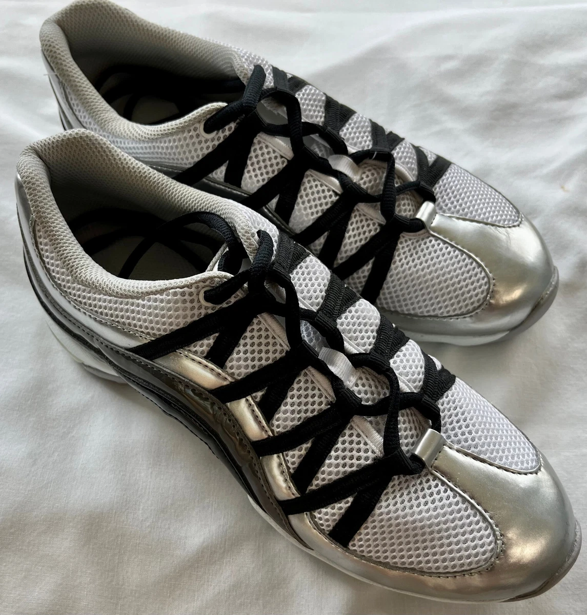 Bloch wave hotsell dance sneaker
