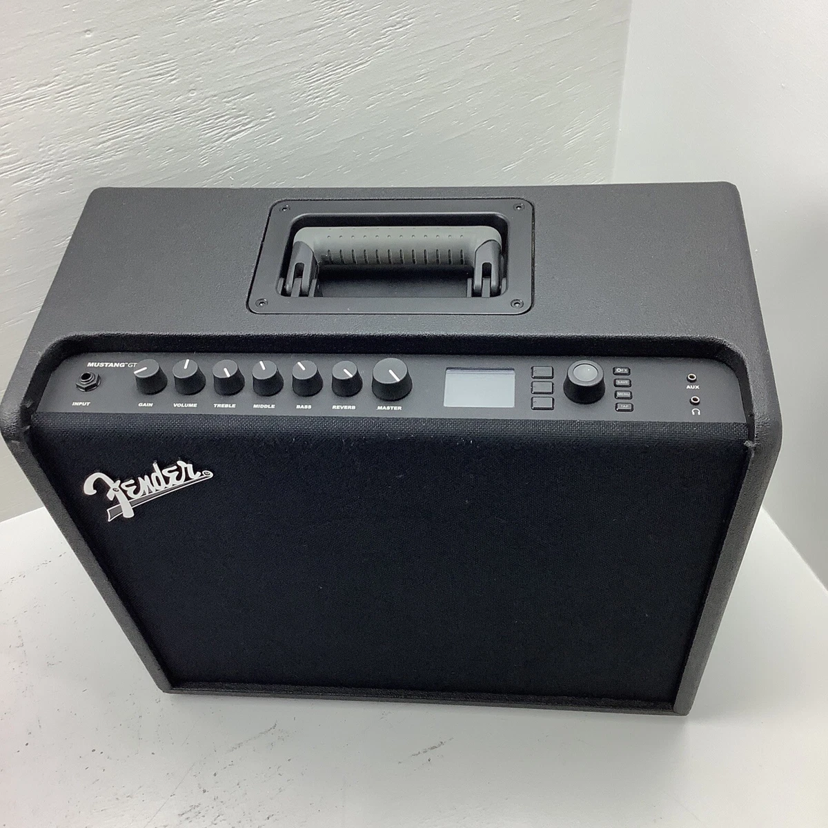 Mustang gt 100 amp outlet