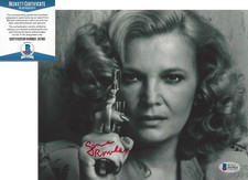 GENA ROWLANDS SIGNED 'GLORIA' 8x10 MOVIE PHOTO ACTRESS 2 BECKETT BAS COA