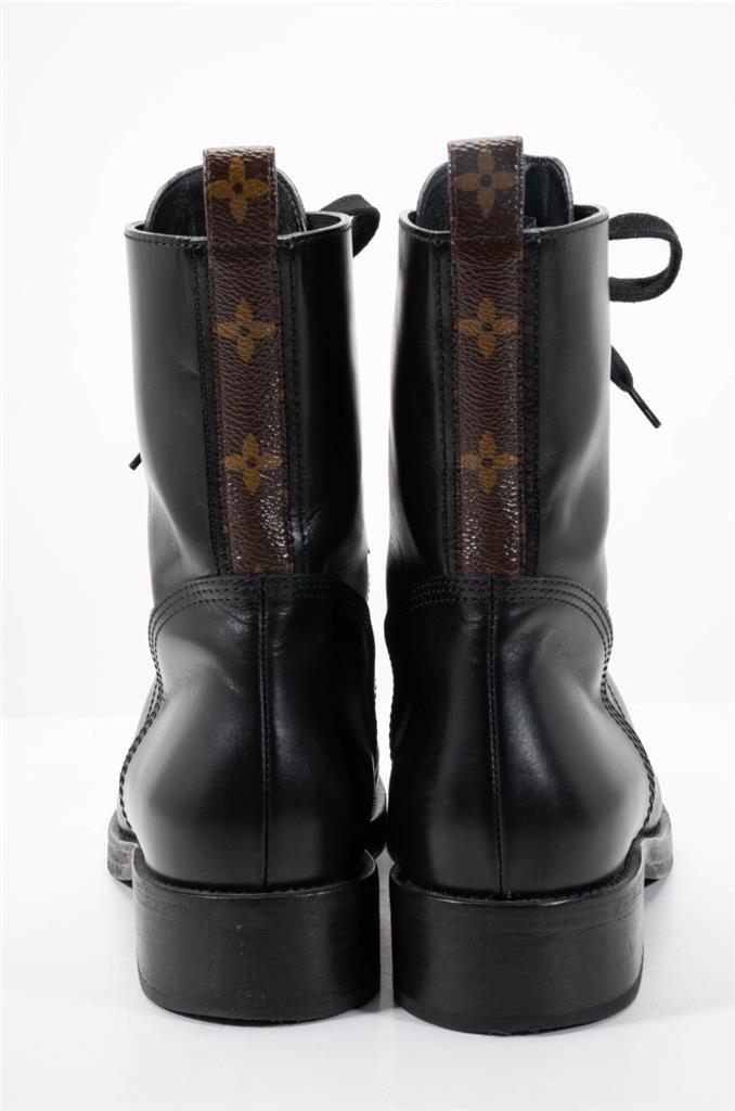 Louis Vuitton フロントフォールド スウィムスーツ LOUIS VUITTON Black Leather Combat Boots Monogram LV Logo