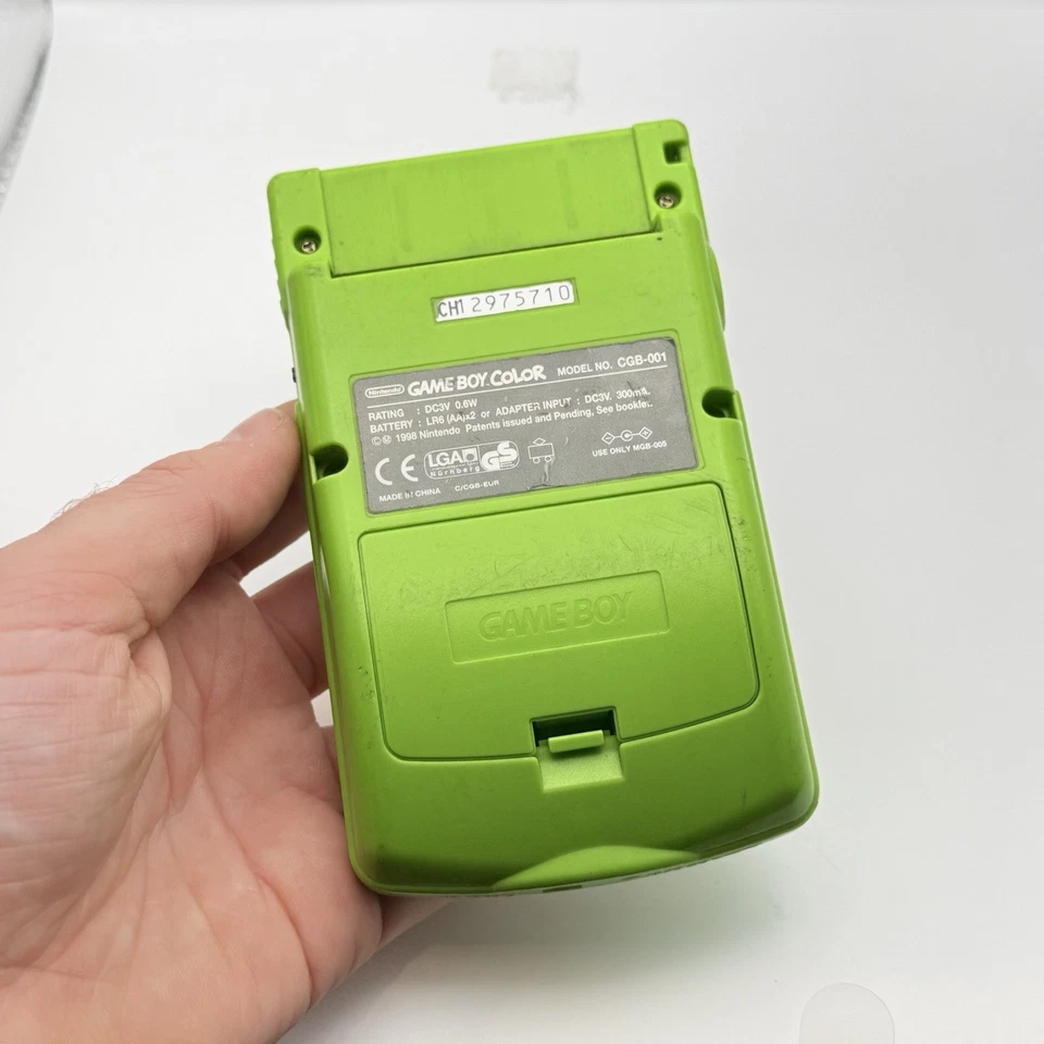 NINTENDO GAME BOY COLOR VERDE - ORIGINALE - TESTATO E FUNZIONANTE - Immagine 3 di 4