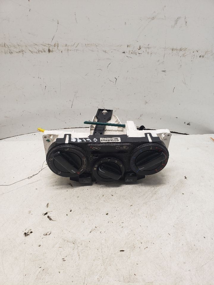 Temperature Control With AC Fits 07-09 Versa HVAC Control OEM