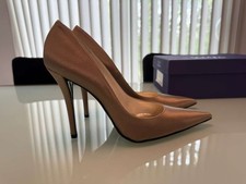 Stuart Weitzman Misty Satin pointed toe stile...