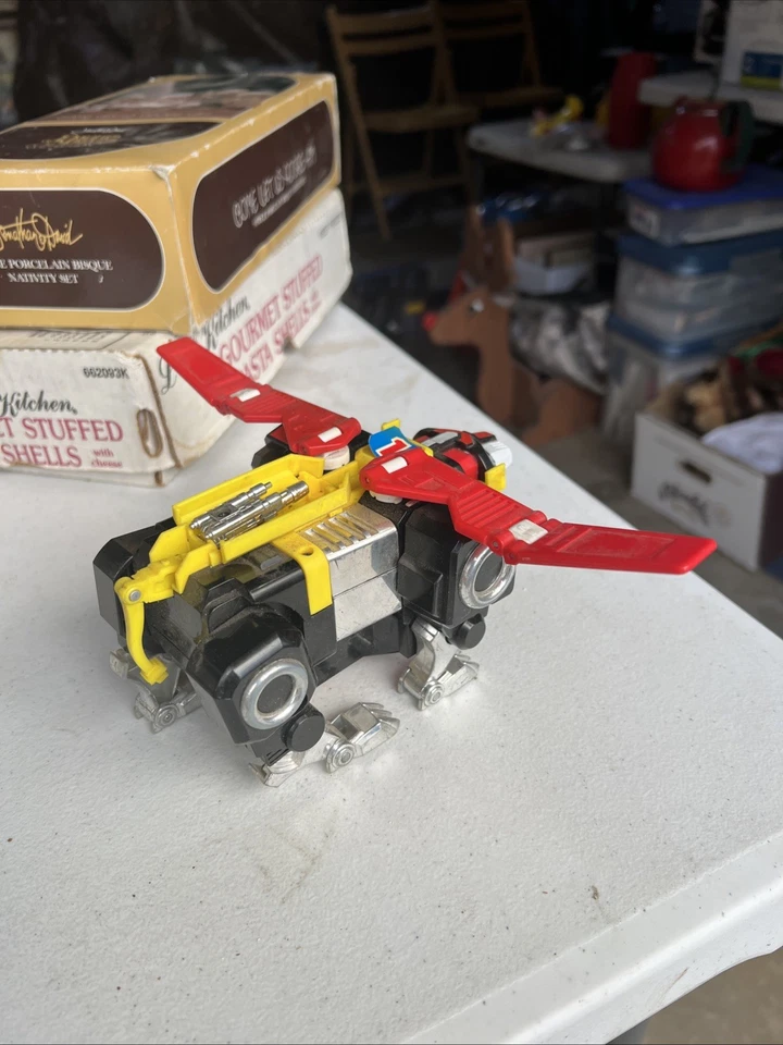 VOLTRON 1984 BATTLING BLACK LION FIGURE DEFENDER UNIVERSE LJN VINTAGE - Image 3 of 4