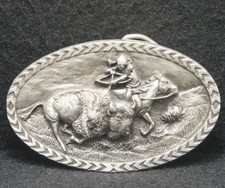 XA23160 NOS VINTAGE 1984 NATIVE AMERICAN INDIAN HUNTING BUFFALO BELT BUCKLE